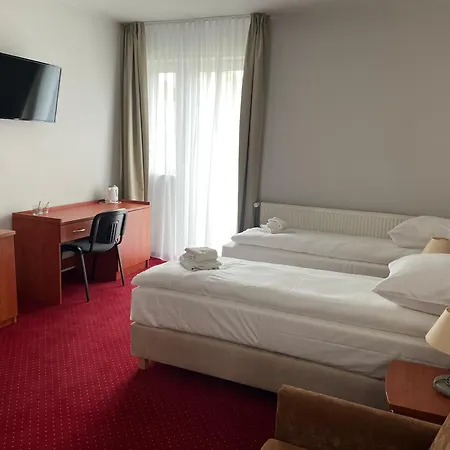 Nadmorski בית הארחה מיצ'יצ'ניו